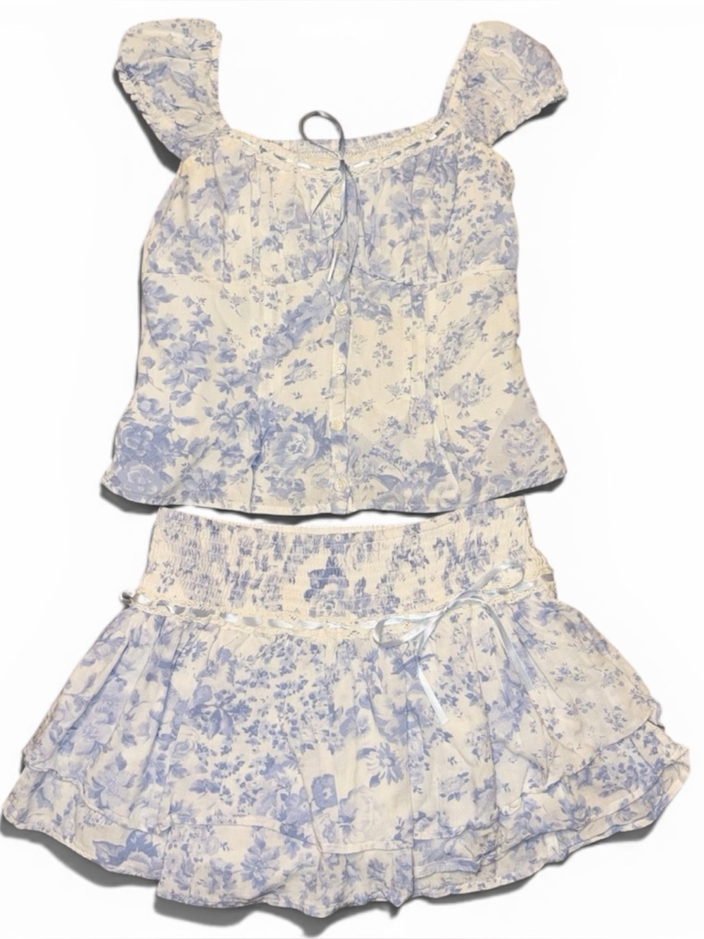 Hollister Small Blue White Floral Skirt Set, Pintuck Blouse & Tiered Mini Skort